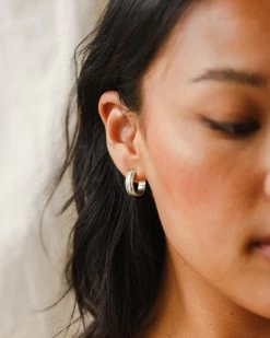 Mildred Hoops -Gldn Shop silver springmodel10460 2