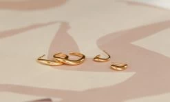 Flow Hoops -Gldn Shop wavy hoop earrings min
